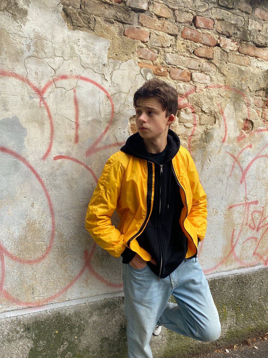 NGaevskij's tweet photo. yellow, as bright as the sun☺���☀️ https://t.co/X9SPc5lnep