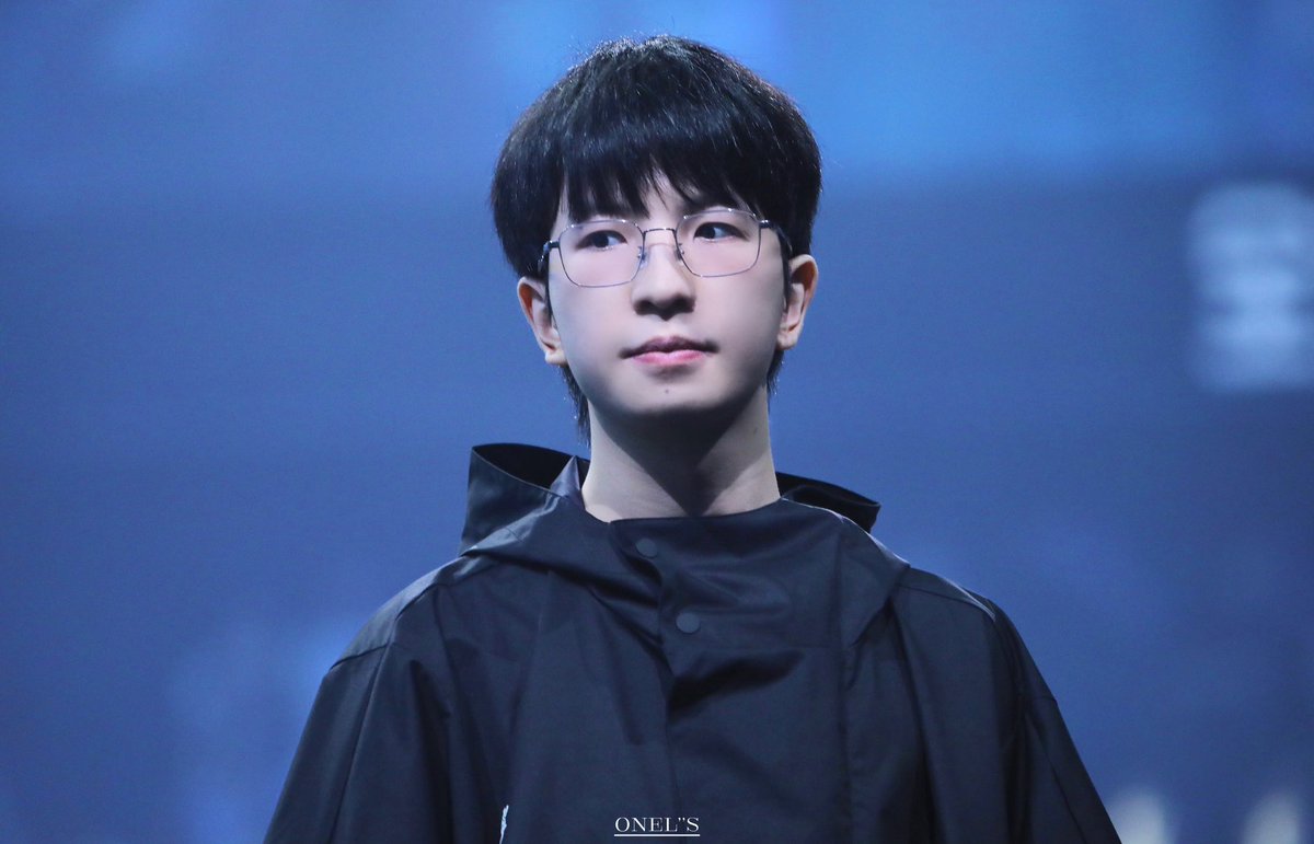 #LPL #BLG #Elk 

서울에서 봐 ( ˶ｰ̀֊ｰ  )੭

•