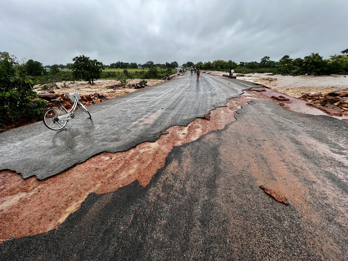 Kcnvict's tweet photo. This is the year of roads #WeAreNpp  https://t.co/M2mCOBO3Bm