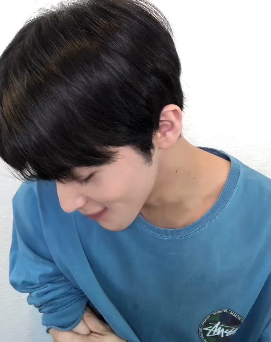 흐리 tweet media