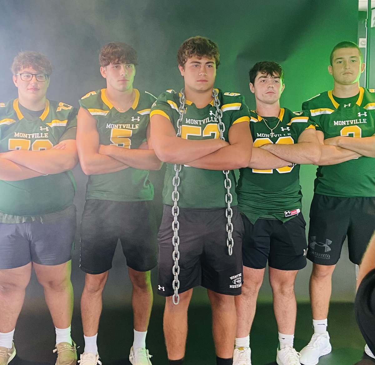 MustangsFBall's tweet photo. 🐎Super Fooball Conference Media Day 🏈 #73 Luke Abilio @LukeAbilio #5 Mike McGrath @mikemcgrath0 #20 Matt Martino @_MattMartino #3 Jimmy Conlon @JimmyConlon8 #52 Joe Trizinski @SFCFootballNJ @MustangsMTHS @nyjets @MorrSussSports @MTHSAthBoosters @dailyrecordspts @MTHSStampede https://t.co/f3DDBxM1Qd