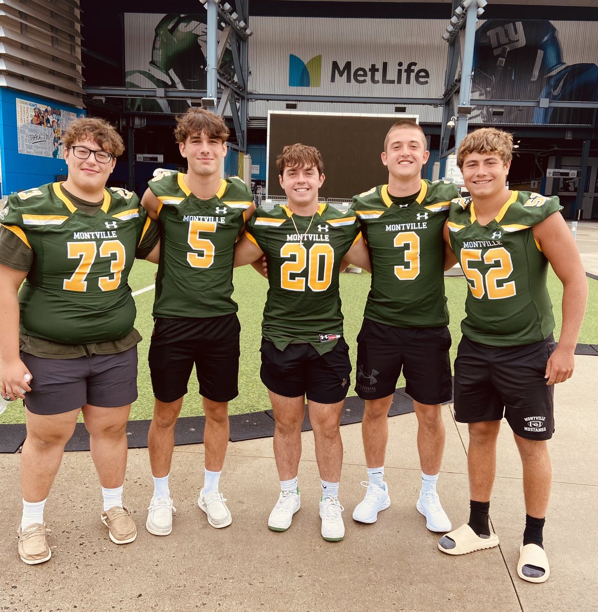 MustangsFBall's tweet photo. 🐎Super Fooball Conference Media Day 🏈 #73 Luke Abilio @LukeAbilio #5 Mike McGrath @mikemcgrath0 #20 Matt Martino @_MattMartino #3 Jimmy Conlon @JimmyConlon8 #52 Joe Trizinski @SFCFootballNJ @MustangsMTHS @nyjets @MorrSussSports @MTHSAthBoosters @dailyrecordspts @MTHSStampede https://t.co/f3DDBxM1Qd