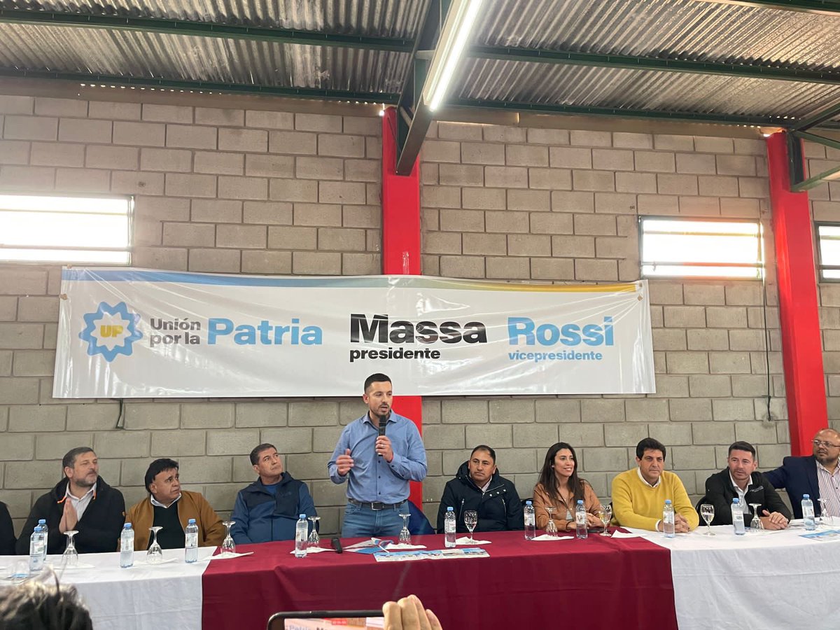 Nico_MartinezD's tweet photo. Nos visitaron  nuestros precandidatos a Diputados y Senadores quienes acompañan la fórmula de @SergioMassa, el candidato que mejor representa los intereses de la Prov. de La Rioja encabezada por nuestro Gdor @QuintelaRicardo 
@GabyPedrali @mluz_sc @JuanLunaCorzo @jfrejal https://t.co/ebi6FdTttN