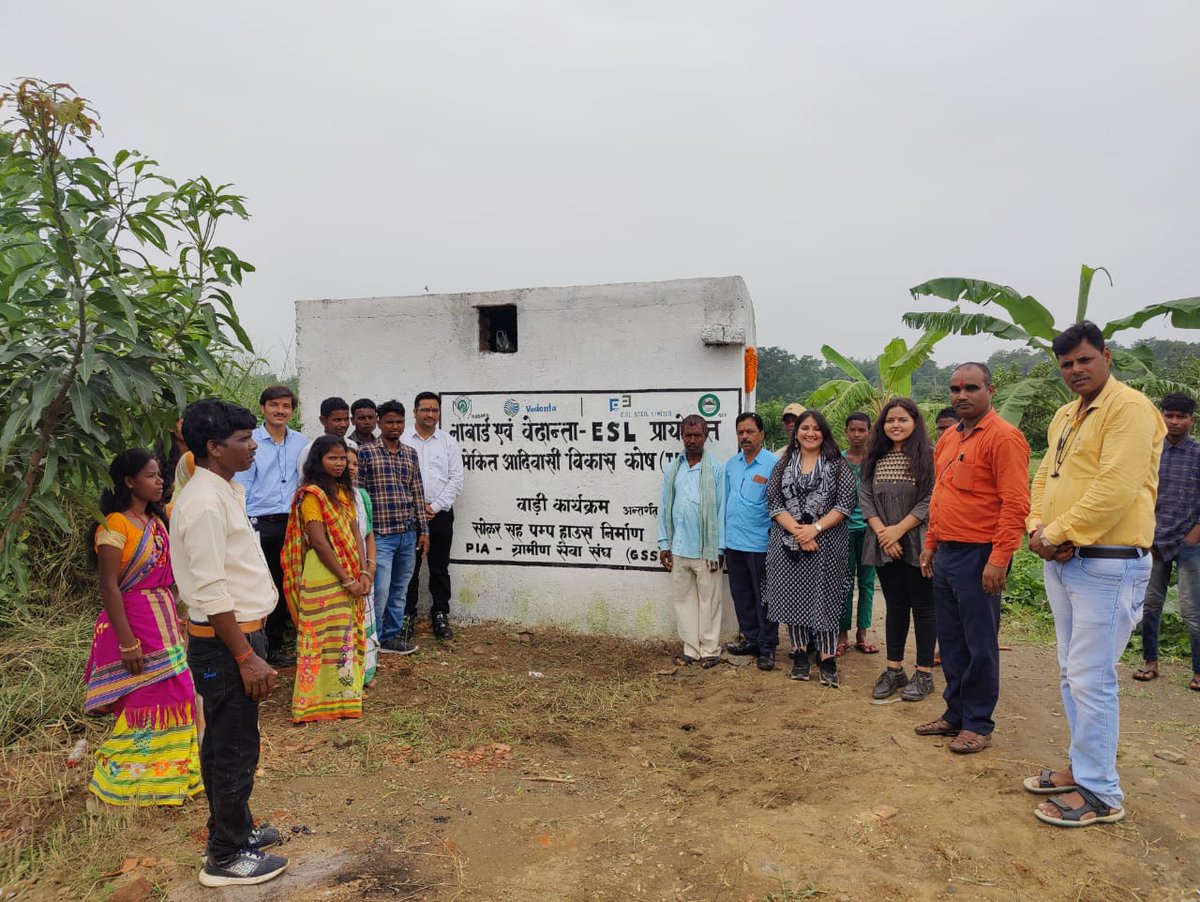 ESLSteelLimited's tweet photo. On the occasion of #InternationalDayoftheWorldsIndigenousPeople, Vedanta #ESL inaugurated a vermi-compost unit and a solar-operated pumphouse for irrigation in Kunwarpur village under #ProjectWADI. The event was graced by our distinguished guests and the local beneficiaries. https://t.co/rNKsRbVQmO