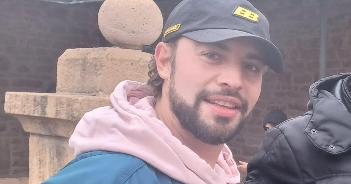 🔴 Jeune femme fauchée à Mâcon le 3 août : un acteur de "Plus belle la vie" recherché

Marwan Berreni, qui jouait Abdel Fedala, est suspecté d'être le conducteur qui a renversé une jeune femme à la sortie de la boîte de nuit Le 400 ➡️ lejsl.com/faits-divers-j…