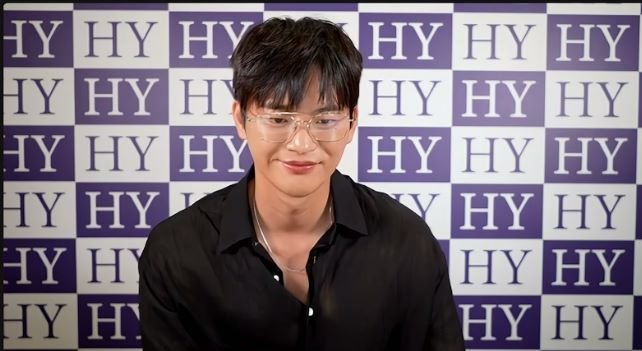 We have more surprises for you!

Catch Seo In Guk’s exclusive interview sessions with  Philippine Media soon as he prepares for his 1st Asia Fan Meeting Tour in the Philippines this coming August 12, 2023.

You can buy your tickets at: ticketnet.com.ph/events/detail/…

#SeoInGukinManila
