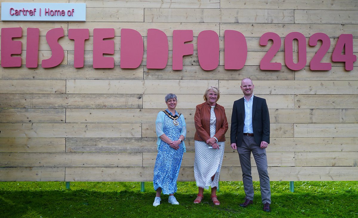 What an exciting day on Monday. So pleased to confirm the 2024 Rhondda Cynon Taf Eisteddfod will be hosted in Pontypridd and Ynysangharad War Memorial Park. It’s our time to shine Rhondda Cynon Taf! #Steddfod2024

More information here: orlo.uk/FKfp2