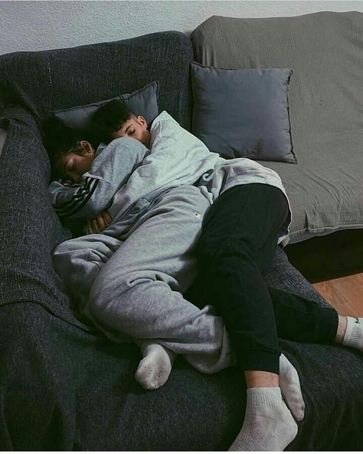 Couple9878's tweet photo. HUG🫂 https://t.co/c6eQ2Vnsi5