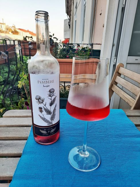 LemieuxAndrea's tweet photo. New rosés from Midin in Turkey's southeast...including what I think might be a first - a Boğazkere rosé! https://t.co/94eUF1DNHn
#WineWednesday #turkishwine https://t.co/tqedhPtsKE