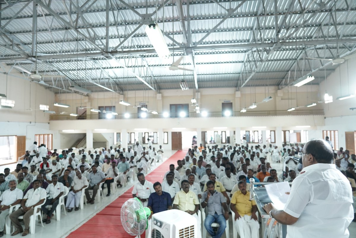 r_sakkarapani's tweet image. மாண்புமிகு தமிழ்நாடு முதலமைச்சர் அவர்களின் தலைமையில் (BLA-2) வாக்குச்சாவடி நிலை முகவர்கள் பயிற்சி பாசறை கூட்டம், வரும் வியாழன் அன்று ராமநாதபுரத்தில் நடைபெறவுள்ளது.

இது தொடர்பாக, ஒட்டன்சத்திரம் காமாட்சி திருமண மண்டபத்தில் நடைபெற்ற வாக்குச்சாவடி முகவர்களுடனான ஆலோசனைக் கூட்டத்தில்…