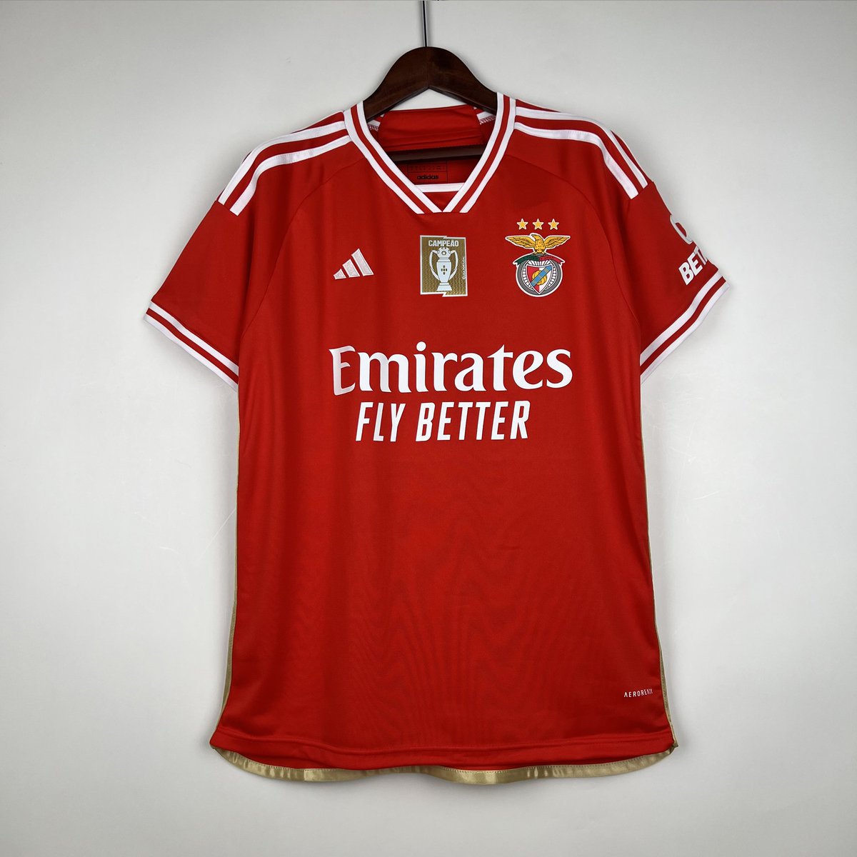 pabloburru's tweet photo. 🚨 SORTEO INTERNACIONAL

Para celebrar que pronto arranca una nueva temporada de la Liga Portugal, voy a sortear una camiseta a elegir por el ganador entre todos los que...

👉 Den RT
👉 Me sigan (@pabloburru)

Ganador al finalizar la 1ª jornada (próx. lunes)... Suerte 🍀 https://t.co/sB1aOZ2m6n