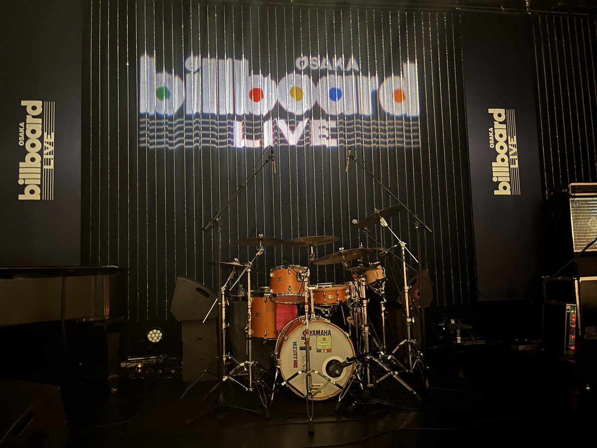 hapi_mika's tweet photo. ビルボードライブ大阪、1stも2ndも楽しかった〜✨★★★からの曲が多めかな？って感じだったけど、楽曲のアナログ感というか音色がジャズハウスの雰囲気と相性バッチリなんだよなぁと再確認
ホント最高でした🥰 https://t.co/E4cgbm2YRy