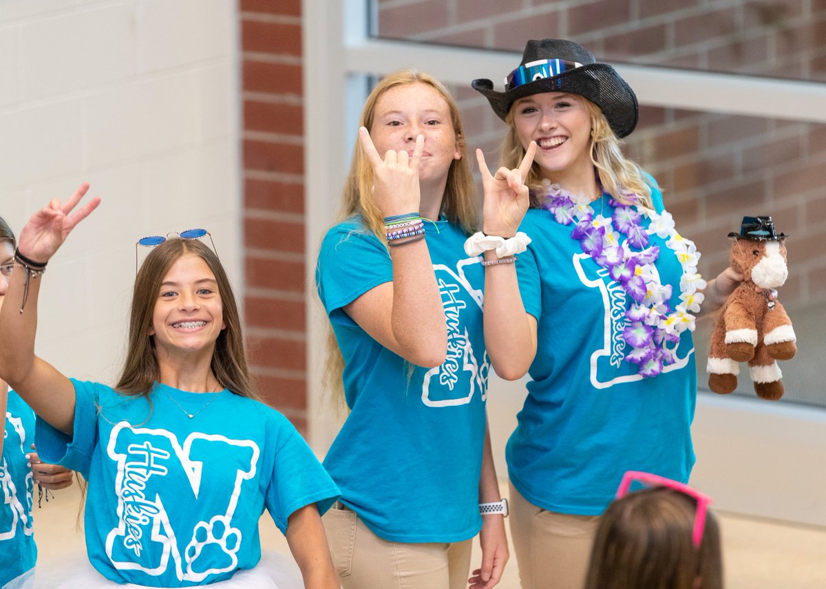 EVSC1's tweet photo. ππ The alphabet may differ, but the excitement is the same β welcome back, students with last names K-Z! π Let's embark on a year of discovery, growth, and creating unforgettable memories. Here's to a fantastic school journey ahead! π #WeAreEVSC https://t.co/BHqsJiKAqD