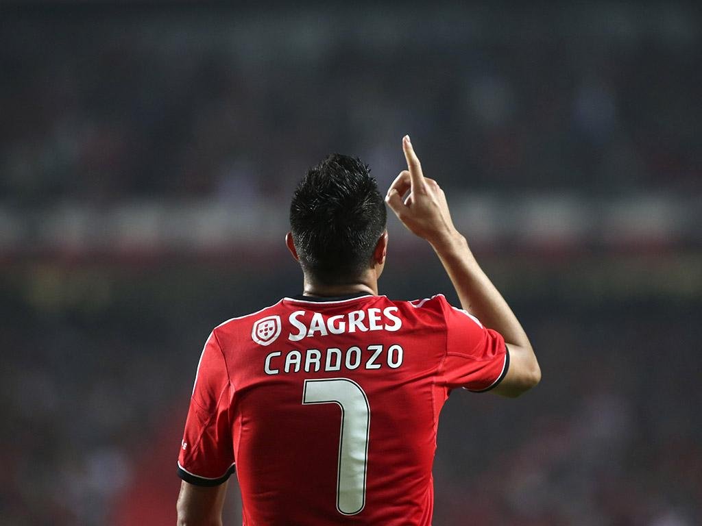Jornalista : Qual o melhor golo da tua carreira?
Cardozo : " Não é facil escolher 1 golo entre 13 que eu marquei ao Sporting. "

O maior medo do outro lado da 2ª circular só tinha um nome: Óscar Cardozo.