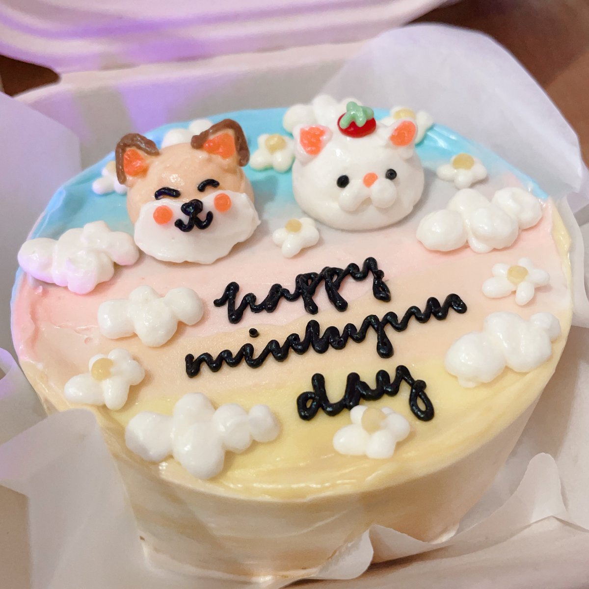 heartmin0809's tweet photo. happy minhyun day 🦊🍑🧡 #myfirstlove_MH @MINHYUNSTORY https://t.co/RELG4PV37R