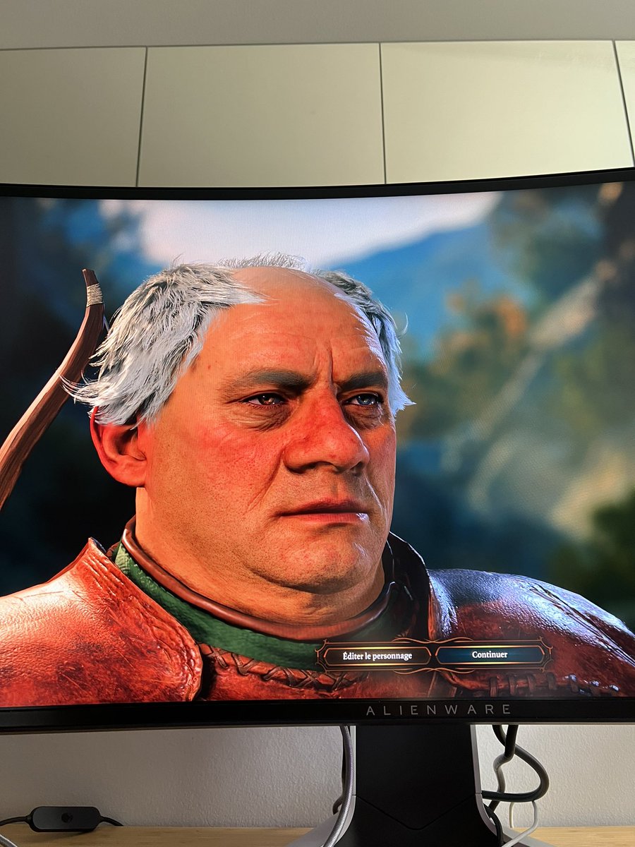 F_Descraques's tweet photo. Édouard Balladur’s Gate https://t.co/1EZquqGoPp