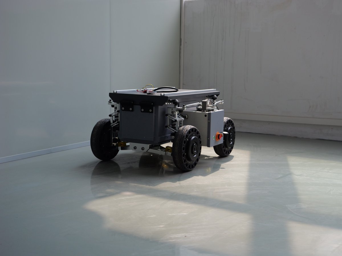 fdatarobot's tweet image. Imagine a robot that not only performs its duties with precision but also complements your style and aesthetic... 🎨✨
So if you're looking for a robot that combines beauty with brains, look no further than ODM Company. 💼🌟
#robotic #robotplatform #ODM #robotsolution