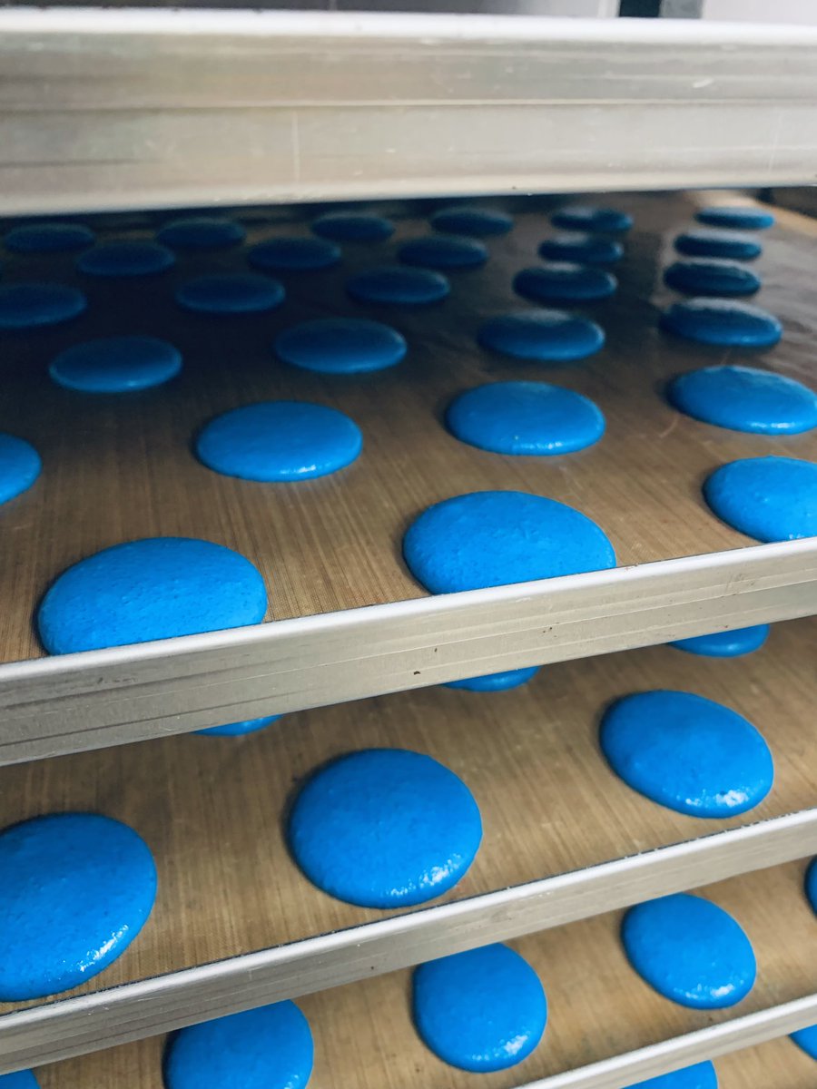 Nico_Pastry's tweet photo. Blue Macaron for @sampdoria #sampcity 

Proud to be part of this family, as a supporter and as collaborator 

🔵⚪️🔴⚫️⚪️🔵

@andrearadri 

Patisserie918xSampCity https://t.co/47QKdNuqFA