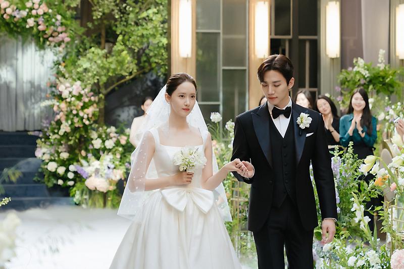 Gladyzkhun's tweet photo. ini kalau orang ga tau konteks, ngiranya mereka beneran nikah https://t.co/IyoMWCoOnx