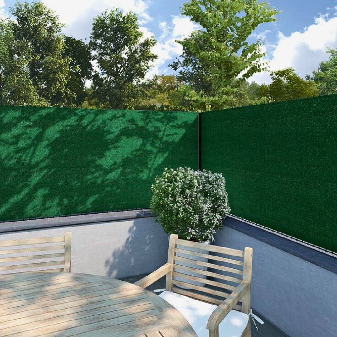 LMGreenFrance's tweet photo. Le brise vu vert foncé à tout son charme sans cette installation 😎

Réalisme, esthétisme et qualité, les solutions d’occultation LM Green vont ravir vos clients ! 👍🌿

👉 https://t.co/e4DGB0eTeD https://t.co/wsDjBfw0BL