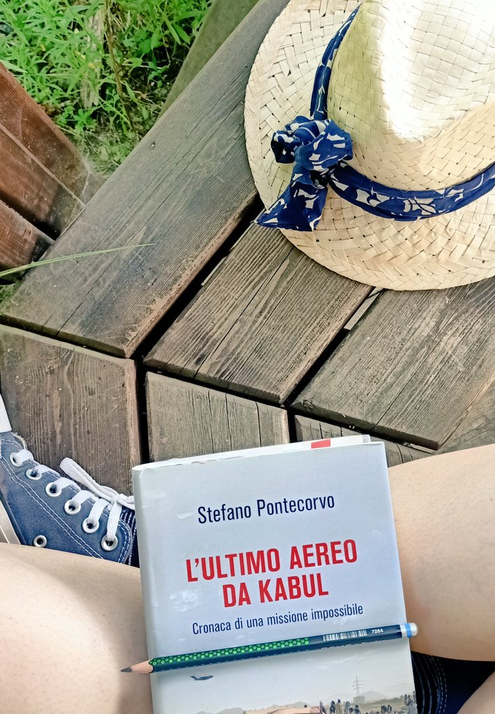 silvia_samore's tweet photo. Un libro necessario per "non far depositare la polvere sull'#Afghanistan". Sono ammirata dall'operato di tutti coloro che fino all'ultimo hanno reso possibile l'evacuazione e salvato migliaia di vite. Grazie @pontecorvoste, per il lavoro e per averlo raccontato. #BookReview https://t.co/gmZRS9KBMD