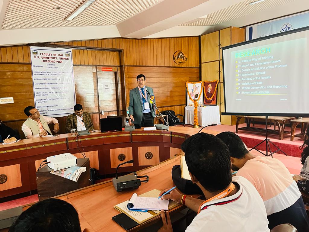 SHoDHhp's tweet photo. #Day_1
#First_Session on Fundamentals of Social Science Research by Professor D.D. Sharma (former vice chancellor, SPU Mandi)
#nationalworkshop
#SHoDH_HPU #SHoDH
@HpuShodh40248 @SHoDHBharat @ShodhDelhi https://t.co/RtpyD20pfq