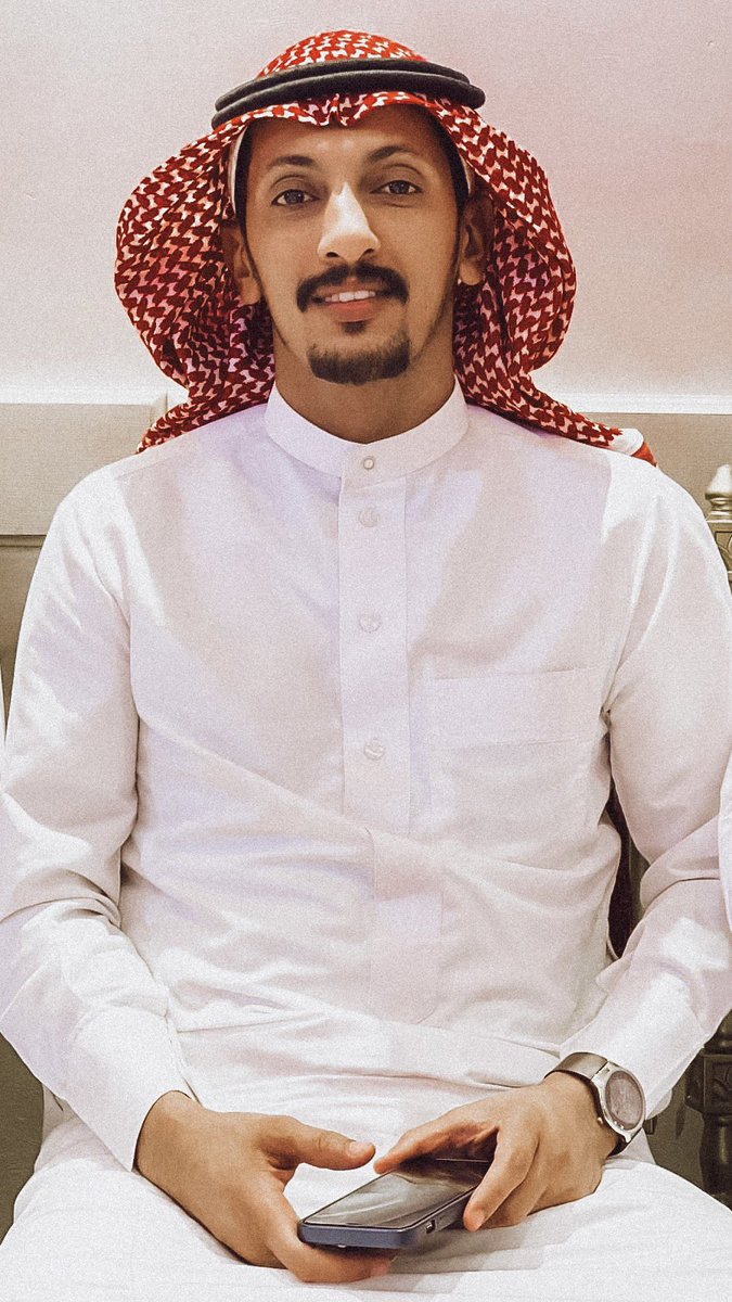1jv5r's tweet photo. والله لا فالعين ذله .. ولا فالقلب خوف
وادري إن سود الليالي ما يخطب ودها

غیر من لايحسب حساب شينات الظروف
كل ما شانت ظروفه .. توطی خدها .. https://t.co/VGsTczuzUX