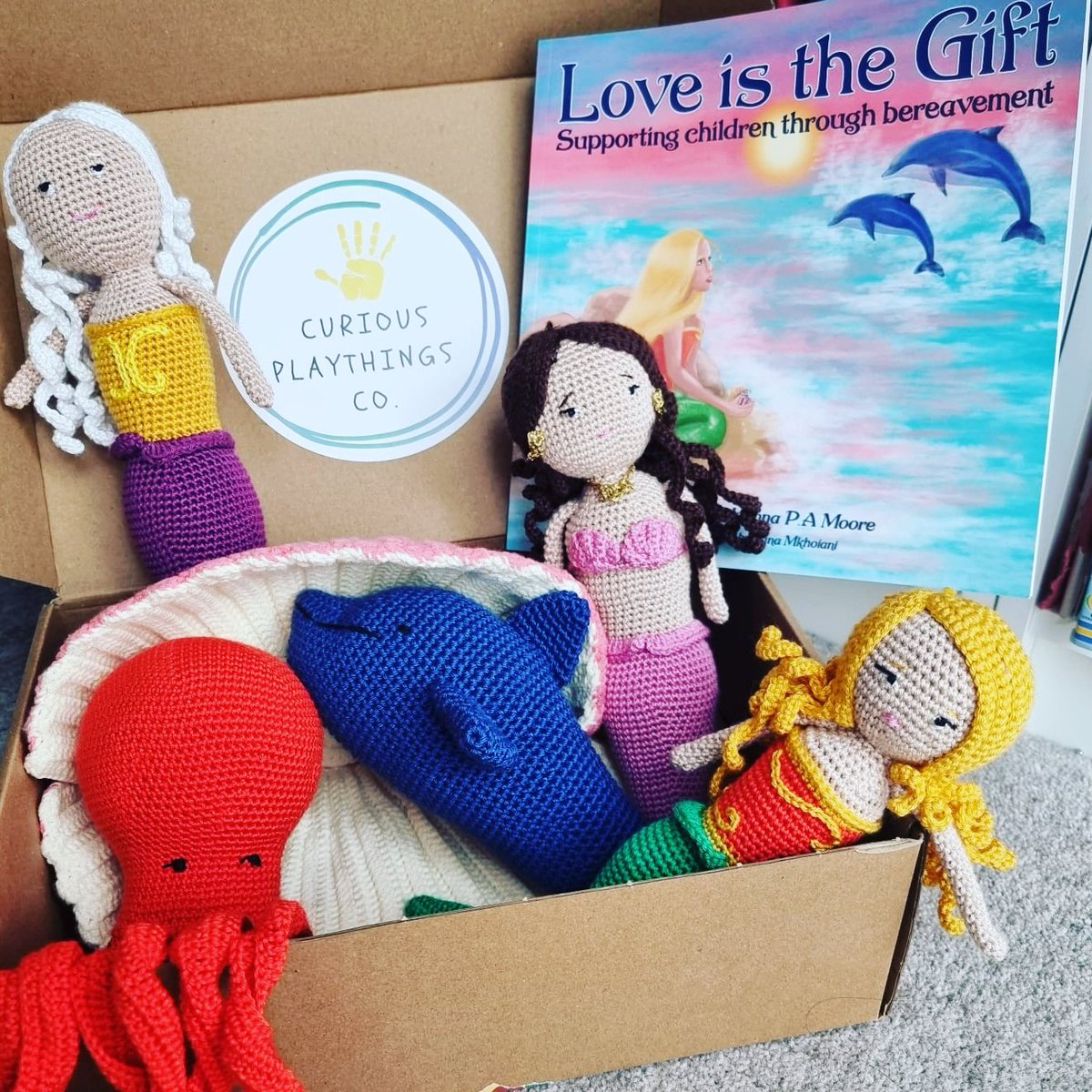 So exciting with my beautiful dolls that have just come in. Thank you @curiousplaythings for such incredibly high-quality toys. 
.
.
#childrenbooks #playtherapy #sensoryplay #childgriefawareness 
#picturebooks #kidsmentalhealth #grief