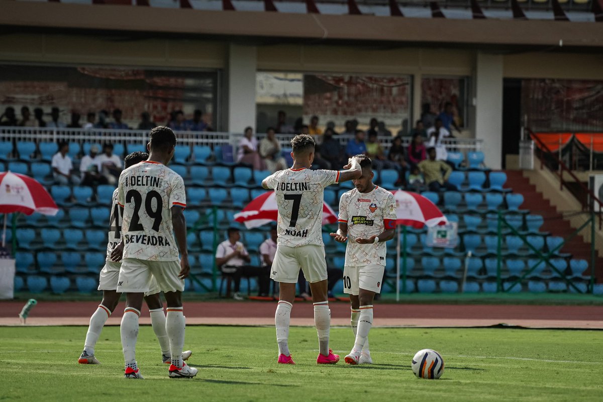 Deven_murgaokar's tweet photo. A solid start to our new season. Onwards and upwards we go! 💪🏻
#FCGoa #ForcaGoa #DurandCup #RiseAgain #UzzoOnceAgain
#DM29 https://t.co/yOBNcMUjLB