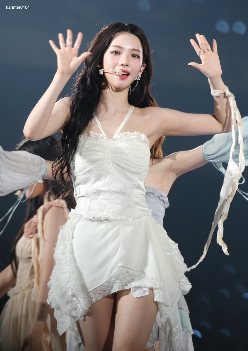 karinter0104's tweet photo. 230806 Karina                 
                      
 #에스파 #aespa #카리나 #KARINA https://t.co/JqBa9YThwd
