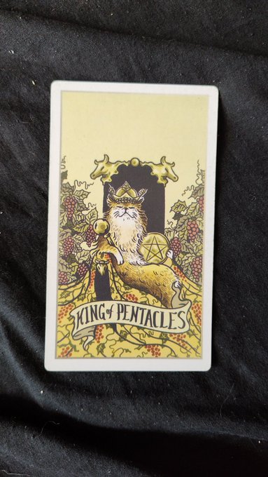 9 серпня ваша #картадня у #таро це - король пентаклів. День позитивний хоч як вихідний,хоч як робочій<a href="/tag/%D0%BA%D0%B0%D1%80%D1%82%D0%B0%D0%B4%D0%BD%D1%8F"class="tags">#картадня</a><a href="/tag/%D1%82%D0%B0%D1%80%D0%BE"class="tags">#таро</a>