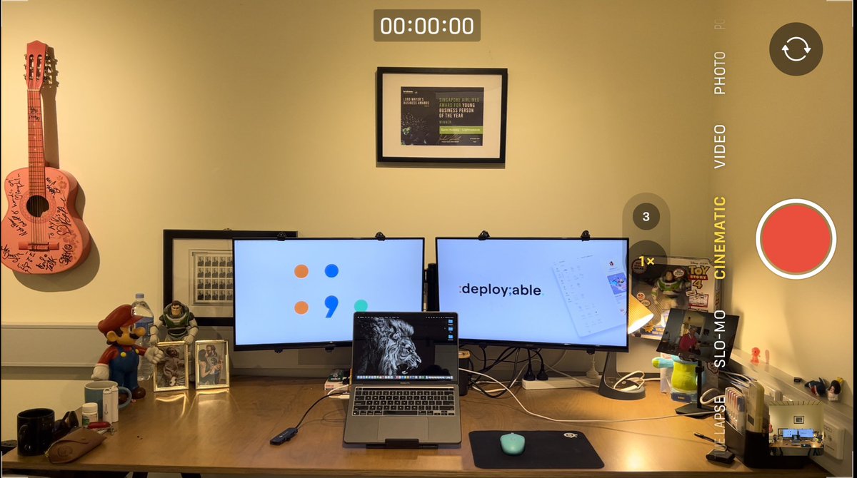 Sam Hussey (@samhussey) on Twitter photo Something about this desk just gives me a lot of happiness ❤️ Something about this desk just gives me a lot of happiness ❤️
