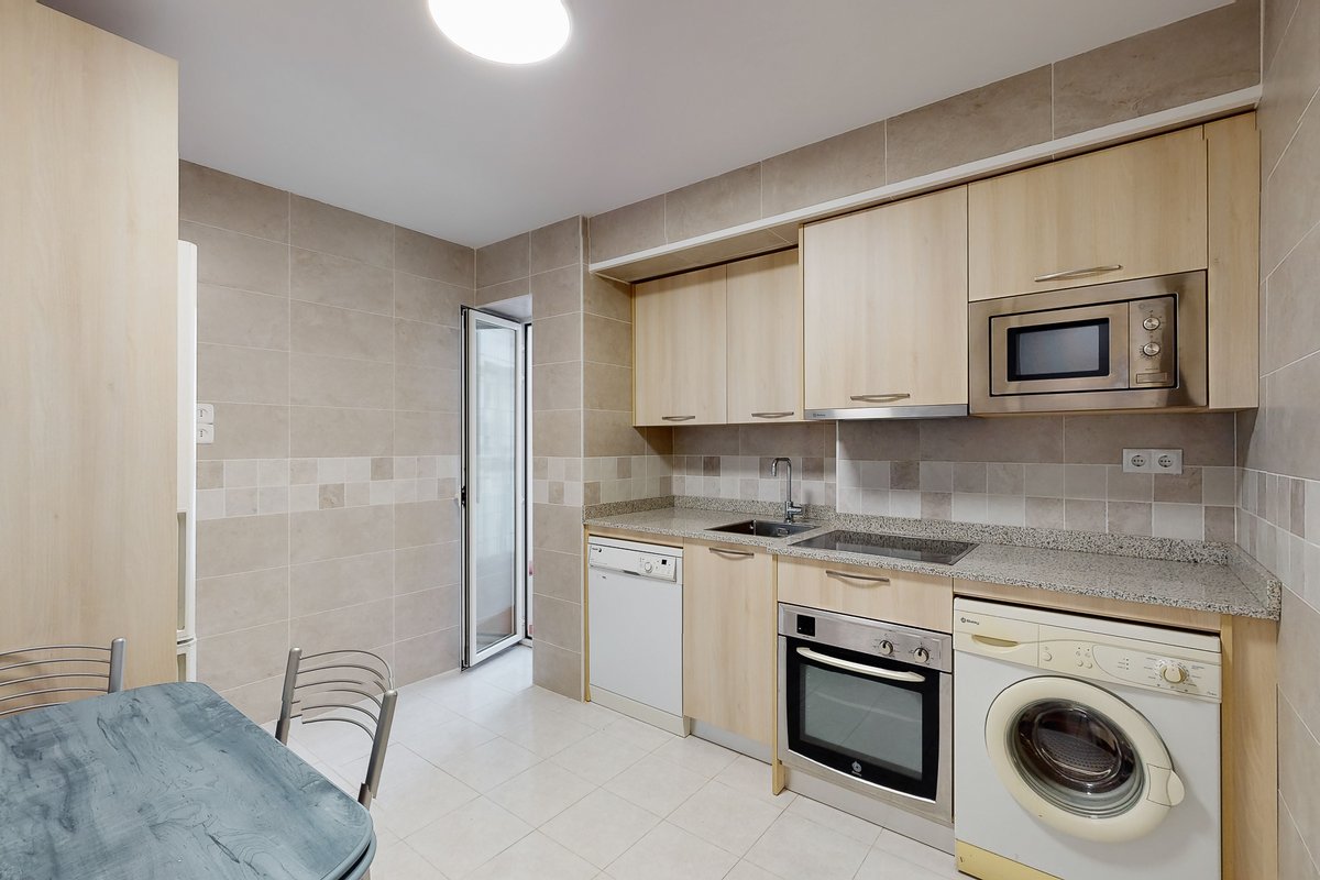 Inmo_DDC's tweet image. Sabíamos que este piso lo tenía todo para enamorar... ¡Y se vendió en un día!
Estaba en #Juslarocha, reformado y listo para su nueva familia ¡y la ha encontrado en tiempo récord!🥰
¿Quieres entrar en nuestra lista de demandantes prioritarios? ¡Click aquí!👉bit.ly/comprar-piso-D…