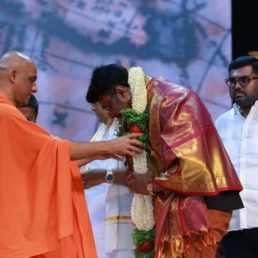 AKDSS00195917's tweet photo. ಬಾಕ್ಸ್ ಆಫೀಸ್ ಸುಲ್ತಾನ್ ಚಾಲೆಂಜಿಂಗ್ ಸ್ಟಾರ್  ಡಿ ಬಾಸ್ ರವರು ಇಂದು "ಬಿಜಿಎಸ್  ಹಾರ್ಸ್ ರೈಡಿಂಗ್ ಸ್ಕೂಲ್" ಉದ್ಘಾಟನಾ ಸಮಾರಂಭದಲ್ಲಿ ಮುಖ್ಯ ಅತಿಥಿಯಾಗಿ ಭಾಗವಹಿಸಿದರು. https://t.co/nI79S5q1tu
