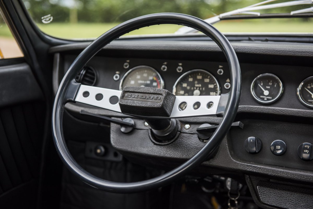 skodade's tweet photo. Wusstet ihr, dass der Škoda #110R zu seinem #Marktstart 1970 das einzige Großserien-Sportcoupé im Ostblock war? Er basierte auf der erfolgreichen Stufenhecklimousine Škoda S 110 und war auch in den Lackierungen Zitronengelb, Rennrot und Frühlingsgrün bestellbar. https://t.co/bTmb5yte65
