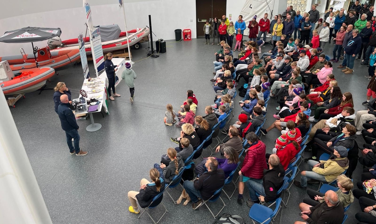 RYACymruWales's tweet photo. Job opportunity! Could you help RYA Cymru Wales deliver high quality events to support our boating community? If you have a passion for getting out on the water and experience of planning and delivering events, this exciting role could be for you! 👉 https://t.co/8NtvtkcSJM https://t.co/Mbm650ALgs