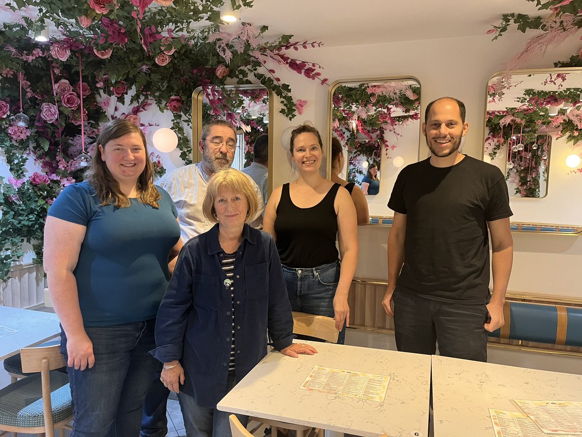 WEPTowerHamlets's tweet photo. Fanatic to see members new and old for our first social in Stepney. Yummy 🍕, great conversation! Join us for the next one on 14 September https://t.co/DKKNPM4QVR