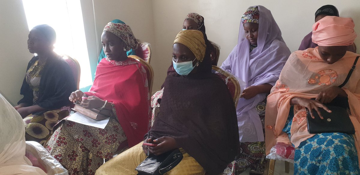 ICTAdvocates's tweet photo. We hold Business Support Clinic for the participants of our Digital Innovation and Creativity for Young Women supported by @Lenovo. In the ongoing clinic, the participants will undergo coaching on tips of starting, managing and growing  businesses @YZYau @zee4mii @s_suhailu https://t.co/U0E7v33X5l