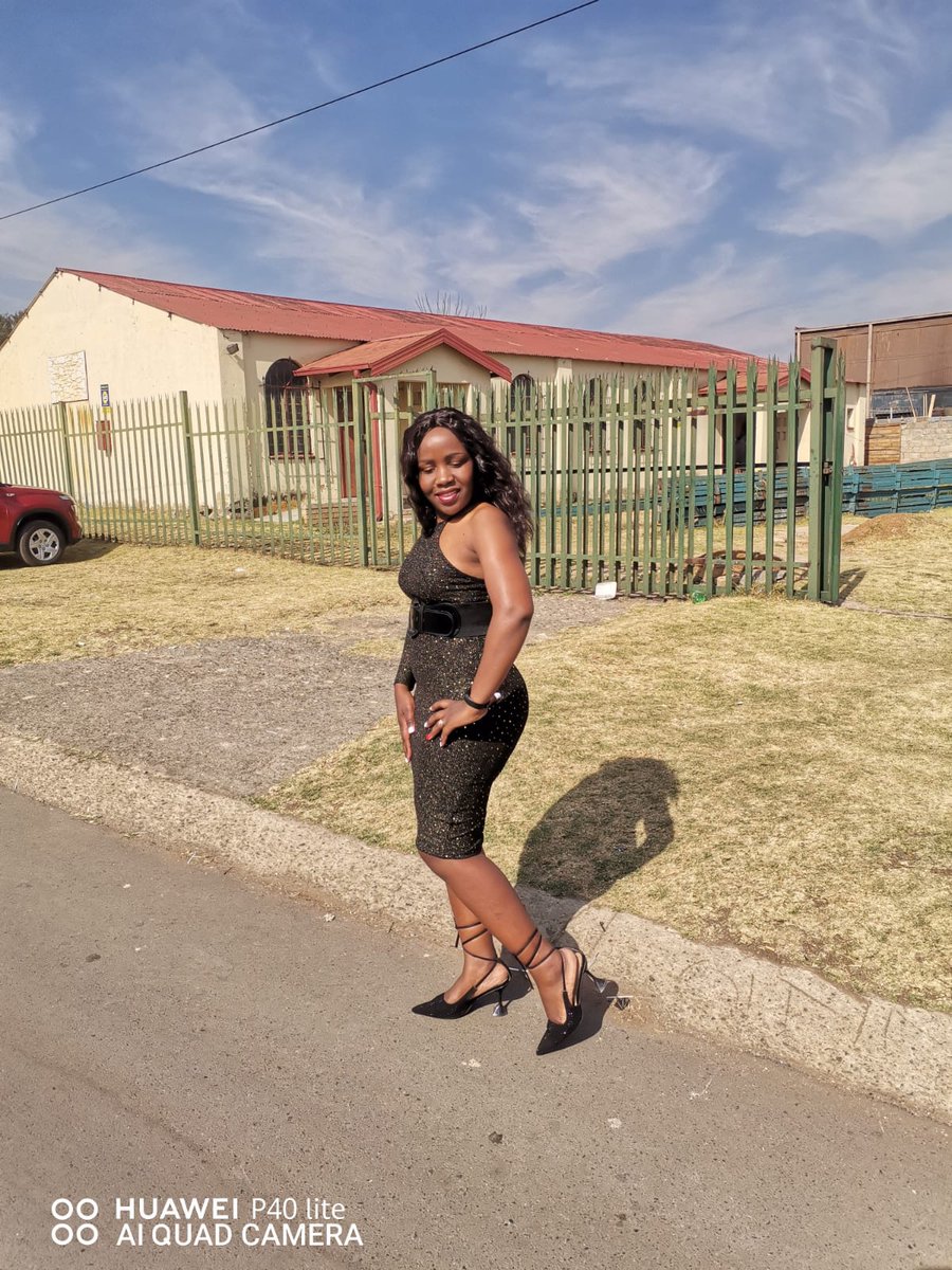 NwambatiniTM's tweet photo. I'm beautiful 😍😍 https://t.co/8qGGLHejzi