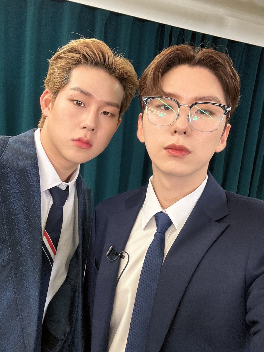 우리 주허니원허닛~
귀염둥쓰가 나라를 지킨다니ㅠ 나도 지키고 있지만
항상 몸 건강하게 다치지 않게 지내고
안에서도 여러 사람들한테 많이 축하 받았으면 좋겠다
항상 생각나는 우리 허니 갔다와서 열심히 또 무대하자 
화이팅! 생일 축하하고!!