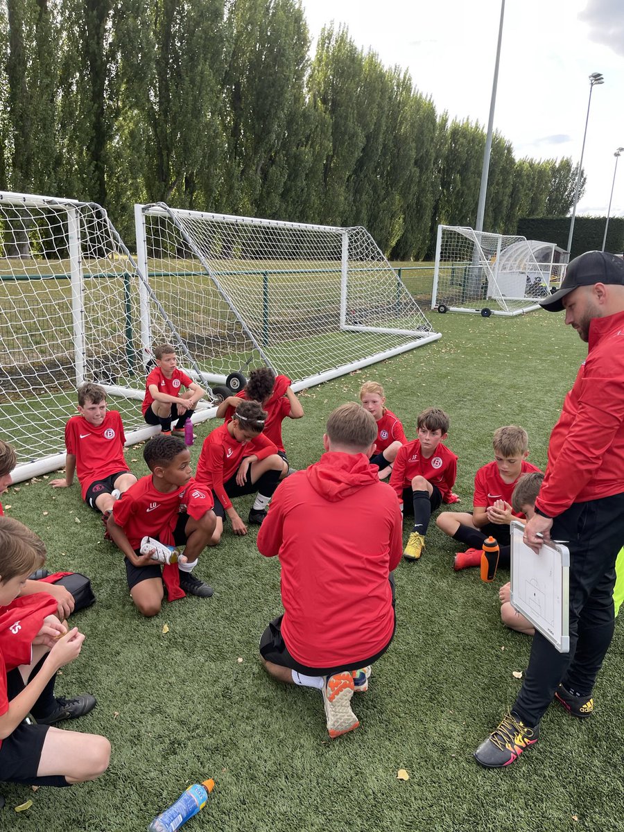 Tom Collins tweet media