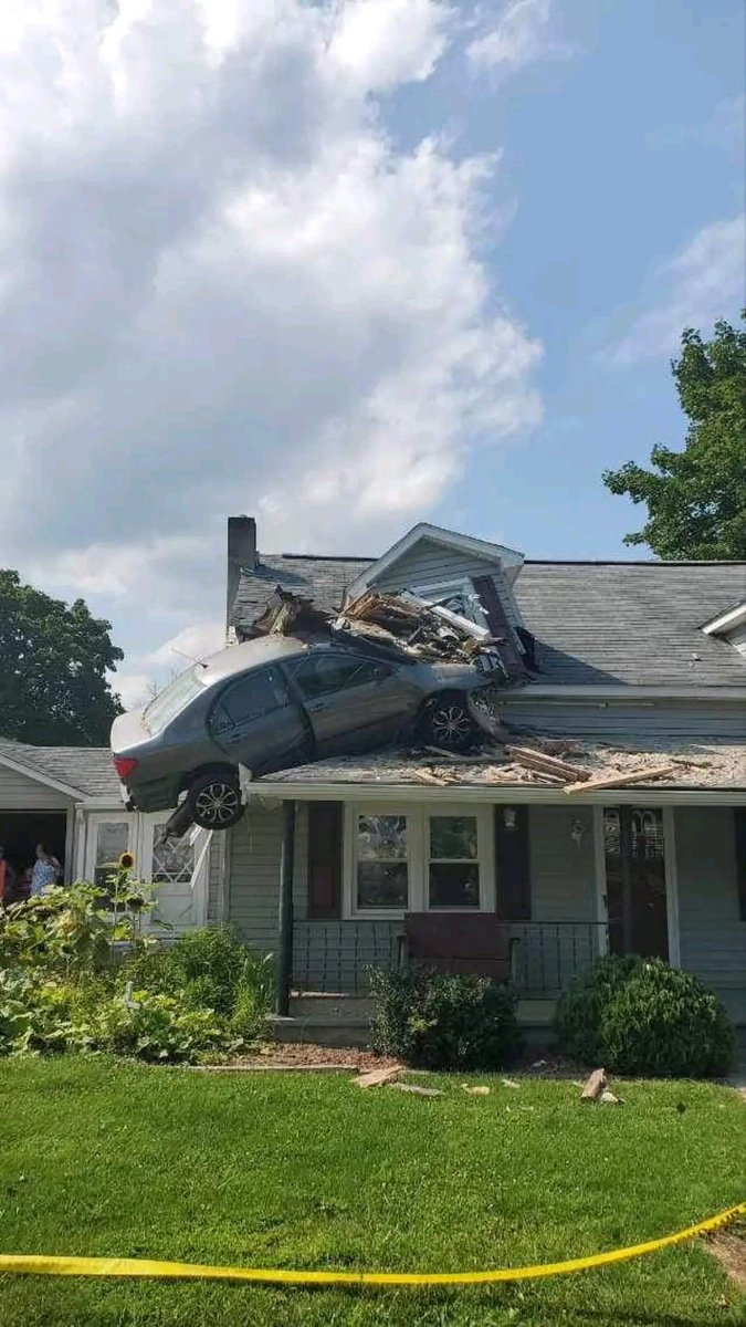 Battalion767's tweet photo. What's the crash resistance rating of your house? 😆 https://t.co/0bsyOOzisr