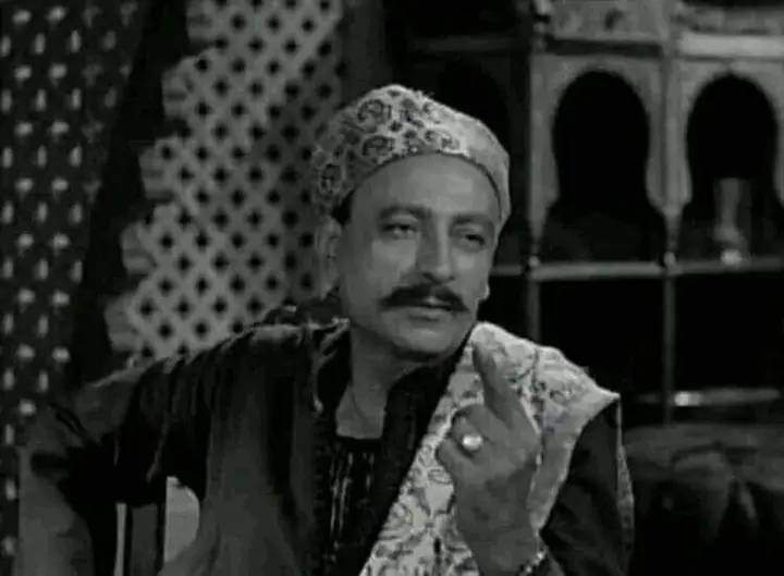 renaomar80's tweet photo. طب واللى خلق الخلق انا اعرف ناس تنفع تبقى مراوح من كتر مابيلفوا ويدورو 😂 https://t.co/TsrbhOq3Kp