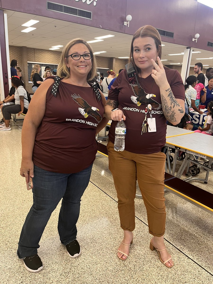 thewrighteagle's tweet photo. Whoever let the 8 month pregnant lady wear heels to open house should be fired (jk it was me 😅) it was so great to meet so many of our Eagles! https://t.co/Rwyxx2BG9s