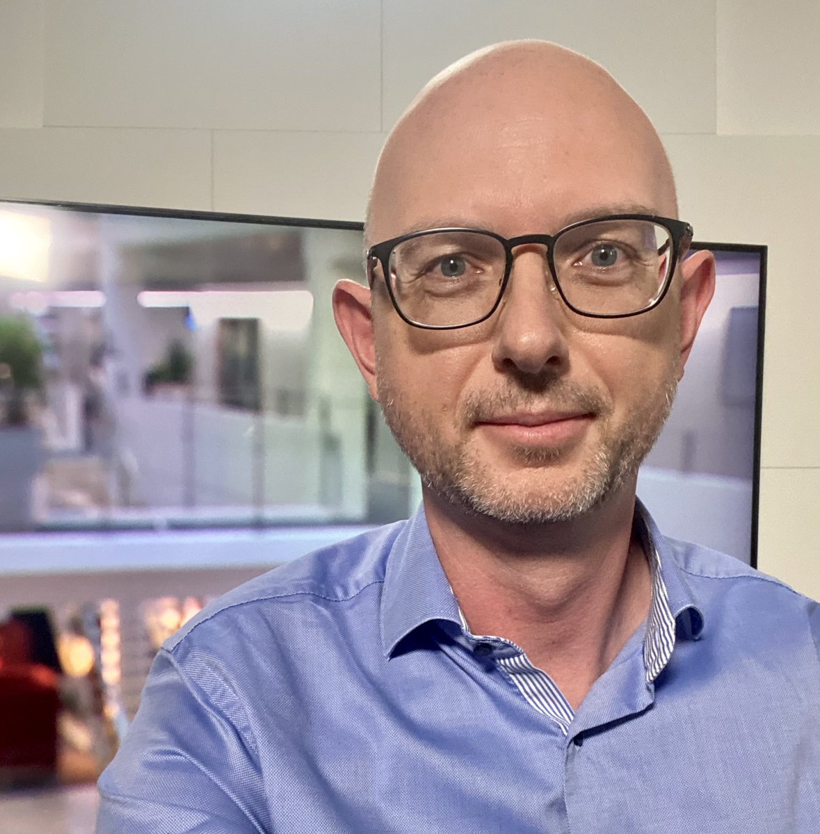 Omfanget af butikstyverier er på det højeste niveau i mere end 20 år. Der er behov for, at der bliver gjort noget. Og det kan kun gå for langsomt. Pt har hverken politikere eller myndigheder taget nye initiativer til at få vendt tendensen. Det har jeg talt med <a href="/TV2Nord/">TV2 Nord</a> om