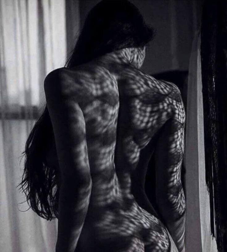 eroti_kat's tweet photo. Details 🖤 https://t.co/VzUnGySSKD