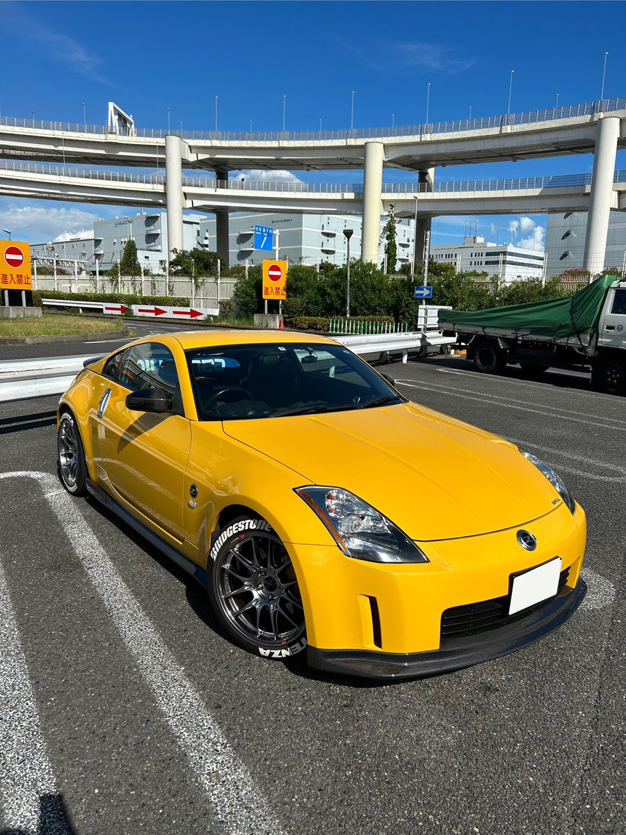 z33impul_yu's tweet photo. #全国ツイッターフェアレディZミーティング2023
#日産乗りと繋がろう2023初夏

なかなか黄色のZ見かけないけど、見れば見るほどこの色にしてよかったなと思える！🌻
Z乗りの方、日産乗りの方！よろしくお願いします！

フォロバします！ https://t.co/U4CYMxaQH6