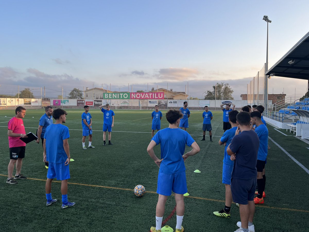 udtaradell's tweet photo. 🔛 El primer equip comença la pretemporada!
#socUDT #3cat4 https://t.co/ZYeNyogspw