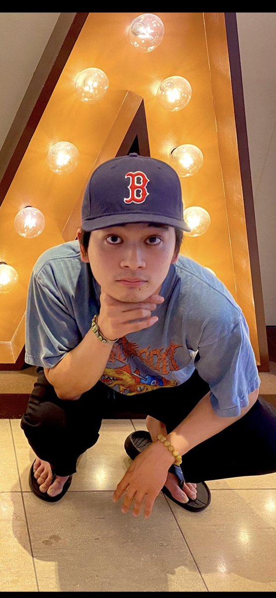 9Axbf's tweet photo. 髭生えてる人嫌いなんだけど匠海くんなら髭が生えててもなんでも許すよ(^^)💙(誰) https://t.co/gtZv0ZumfW