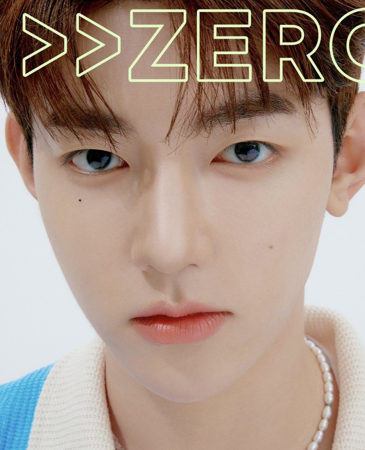 ジャンハオ着用　赤　長袖Tシャツ　ZEROBASEONE zhanghao 章昊 Gayo Daejeonのレッドカーペットから私たちのZhang Haoの記者の